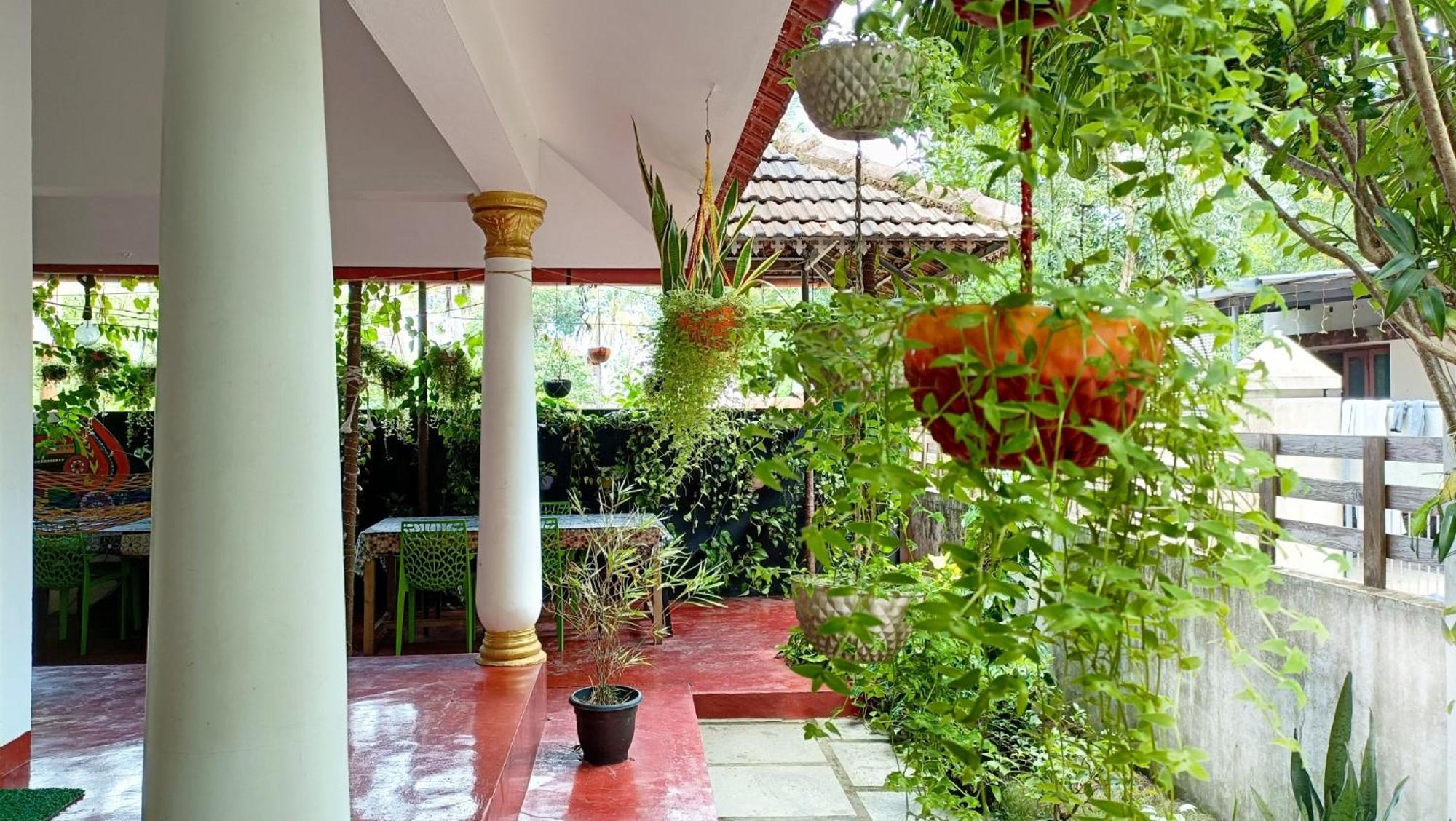 Marari Beach Cleetus Homestay Mararikulam Eksteriør billede